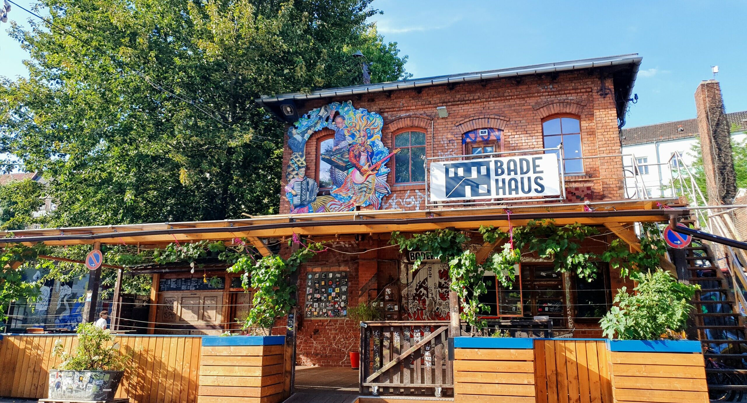 Terrace Bar RAW Flohmarkt Badehaus Berlin